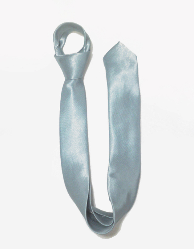 Skinny Tie in Pale Grey Blue